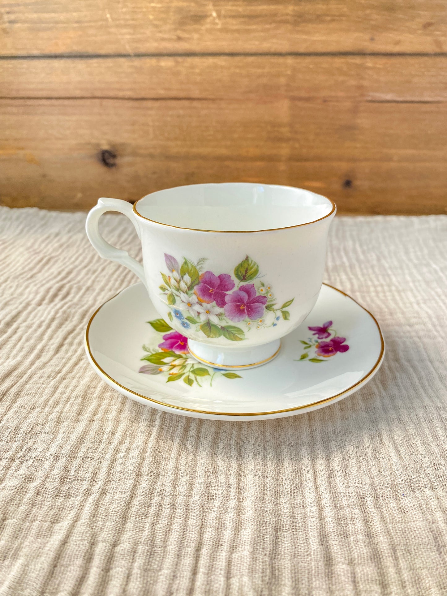 Vintage Sadler Wellington Pansy Bone China Teacup & Saucer