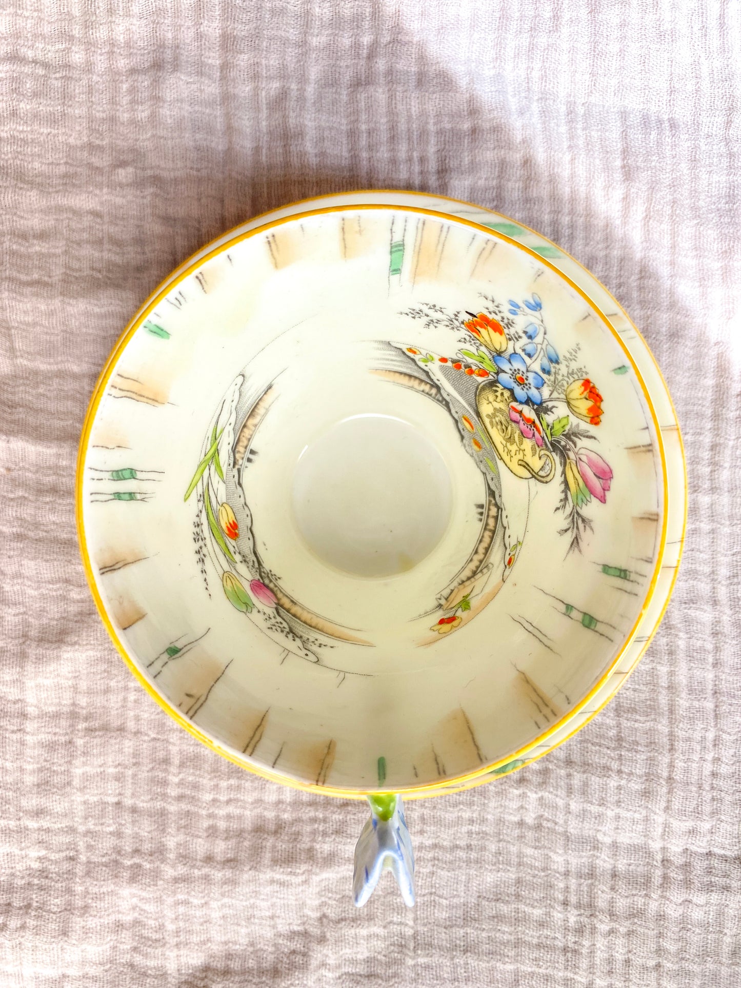 Star Paragon Salon Hand Painted Art Deco Flower Handle Teacup & Saucer Set