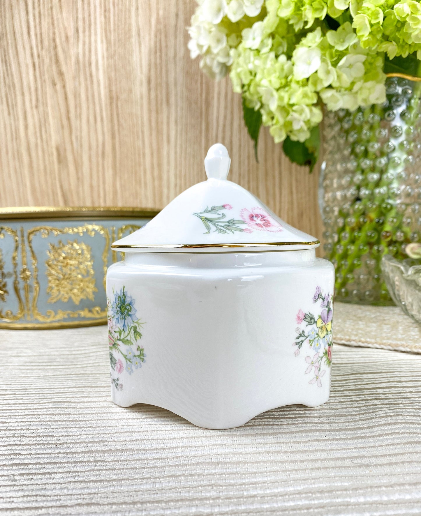 Vintage Aynsley Wild Tudor Box with Lid Bone China White