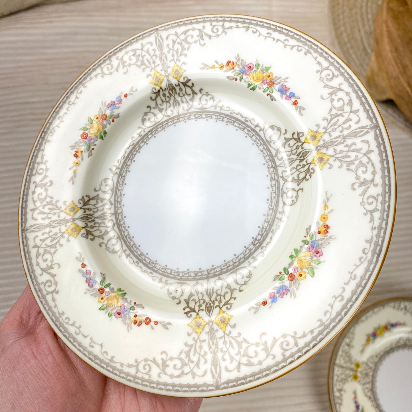 Minton Sheridan B1227 Bread and Lunch Plates