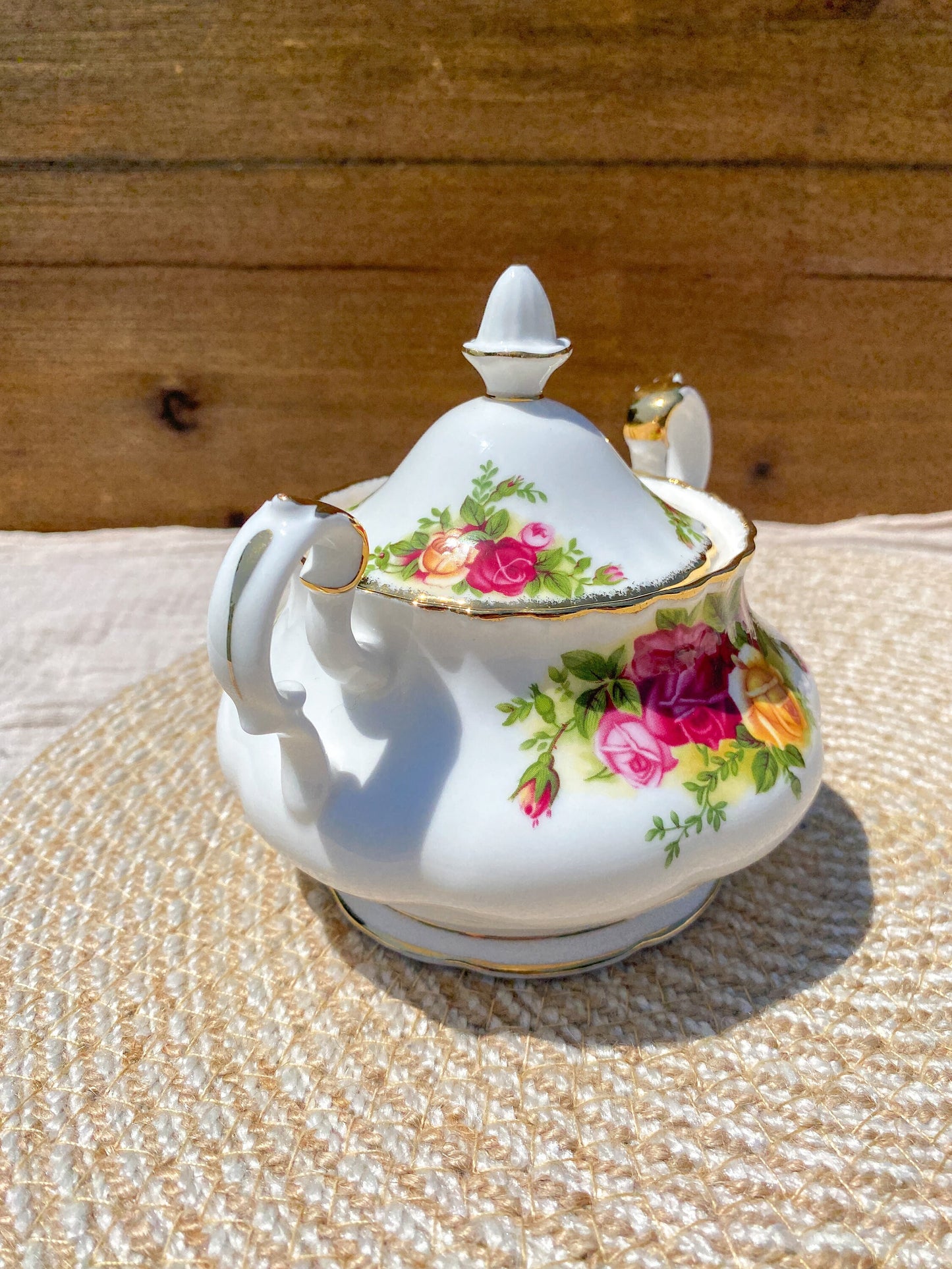 Royal Albert Old Country Roses Sugar Bowl with Lid White Bone China England