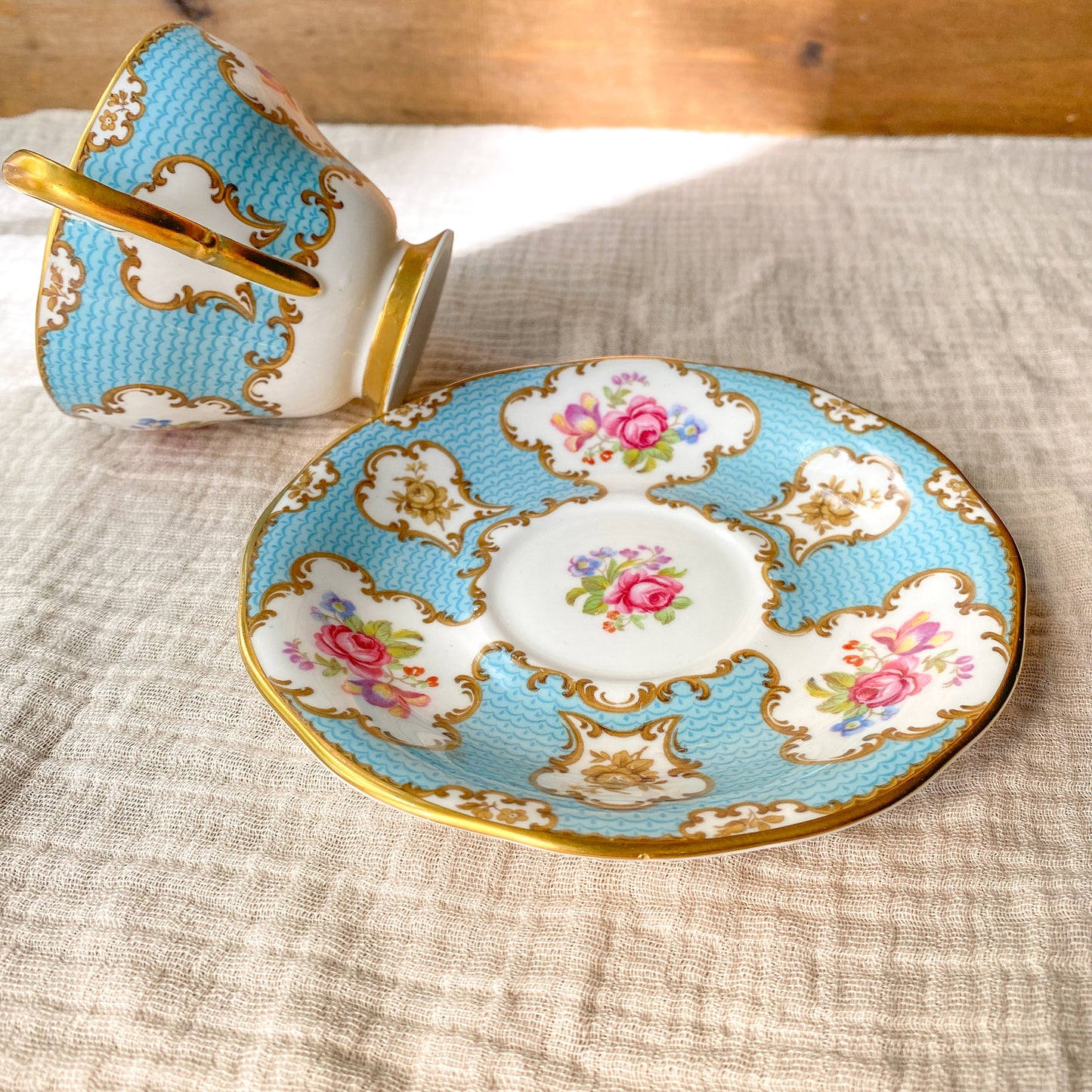 Vintage Queen Anne Lady Eleanor Fine Bone China Teacup & Saucer Set