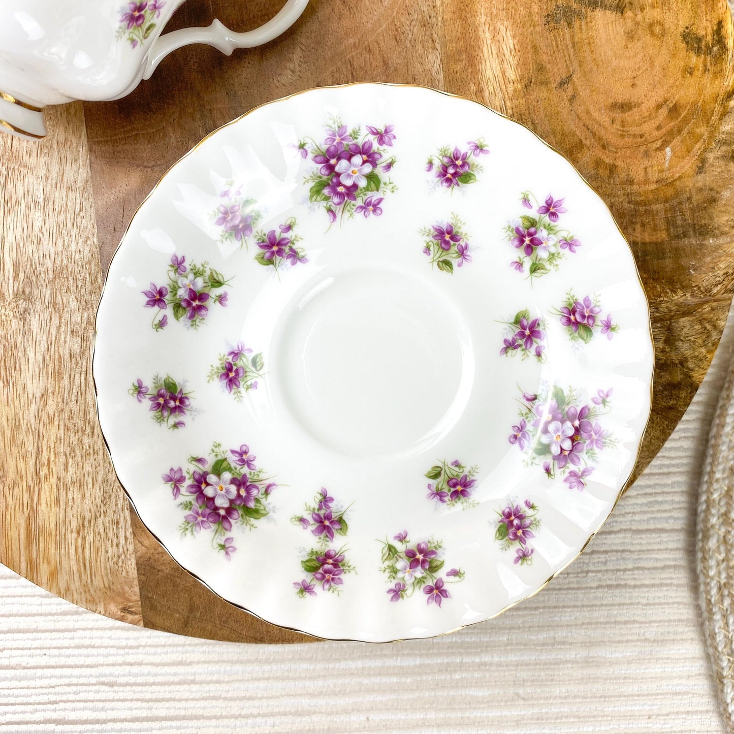 Royal Albert Sweet Violets Bone China Teacup & Saucer Set