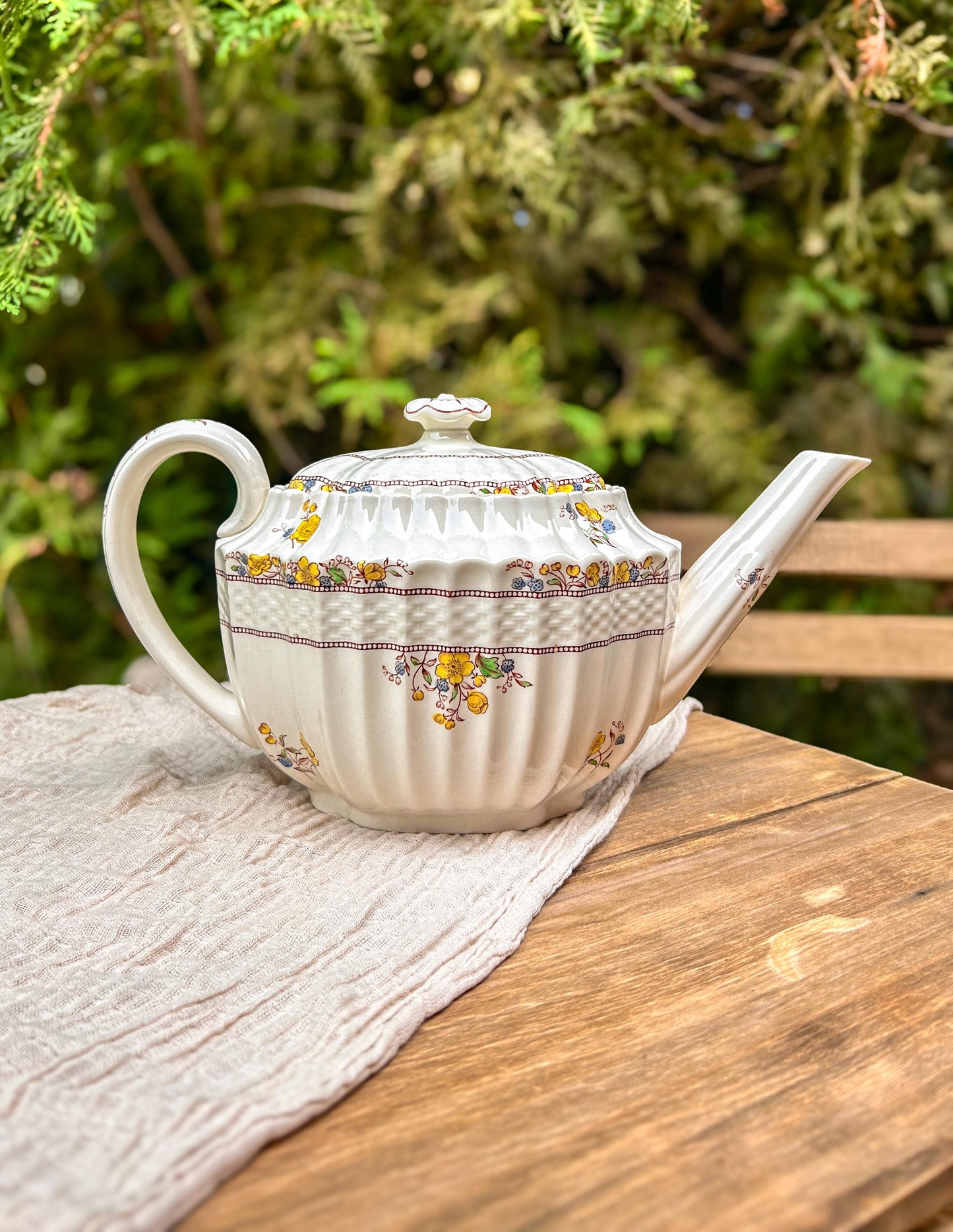 Spode England and Copeland Buttercup Tea Pot & Set Selection