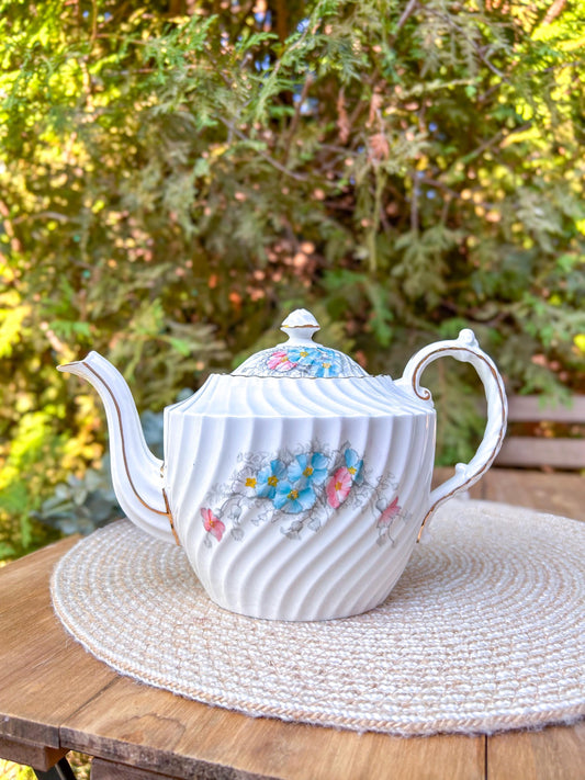 Vintage Aynsley Primula Tea Pot White Bone China England 1290