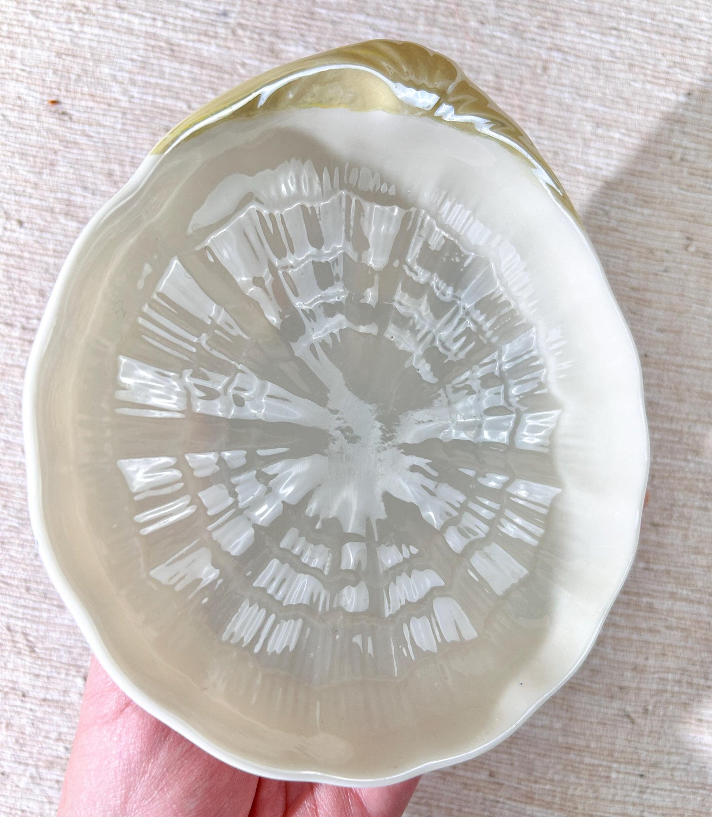 Belleek Tridacna Dish with Handle