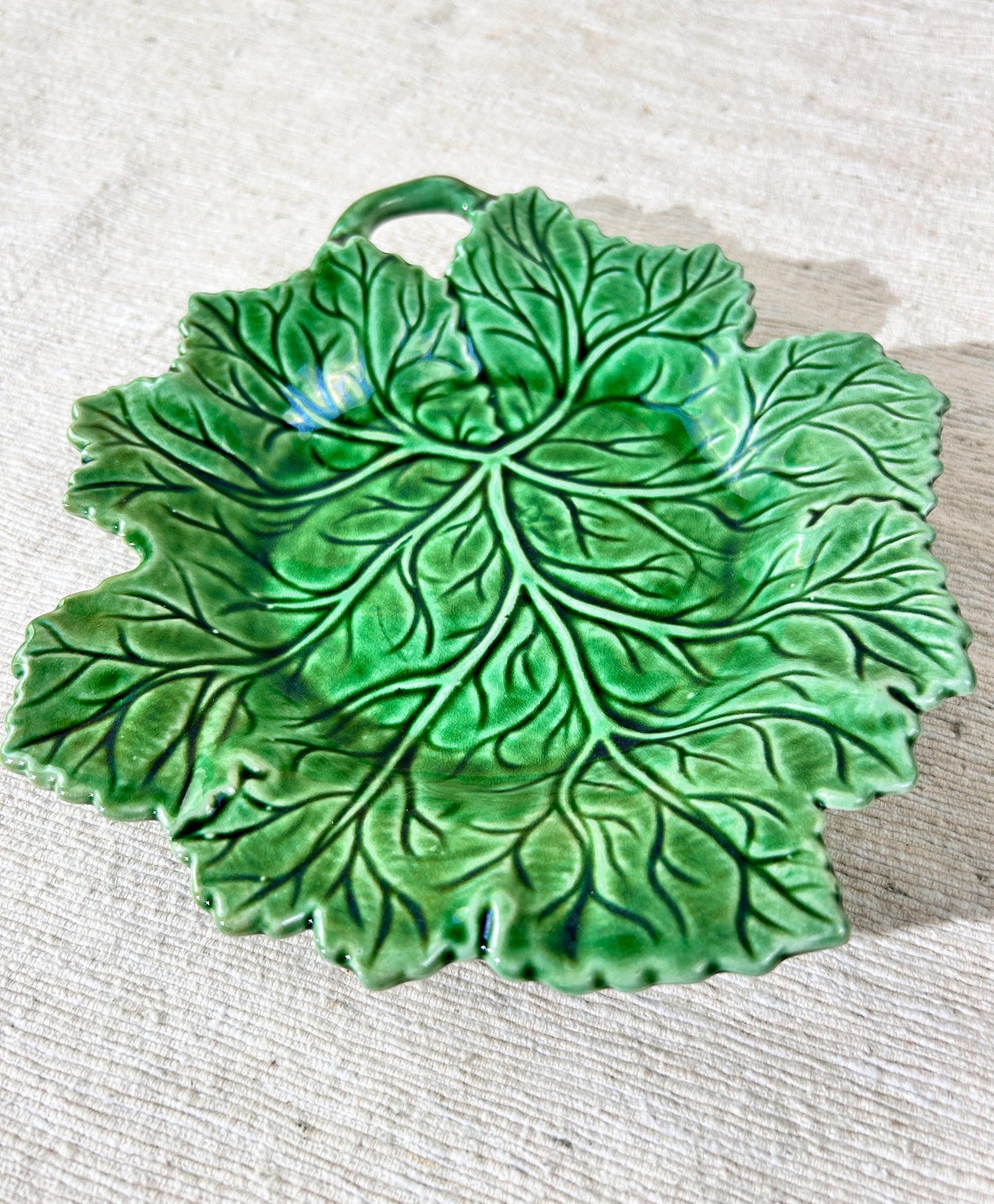 Green Cabbage Ware Leaf Dish