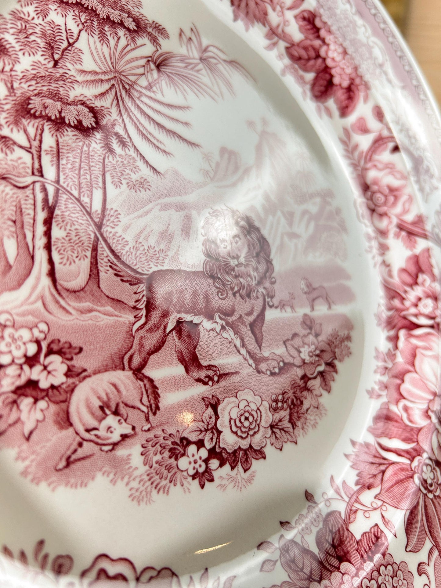 Spode Archive Collection Red & White Plate Aesop's Fables Castle