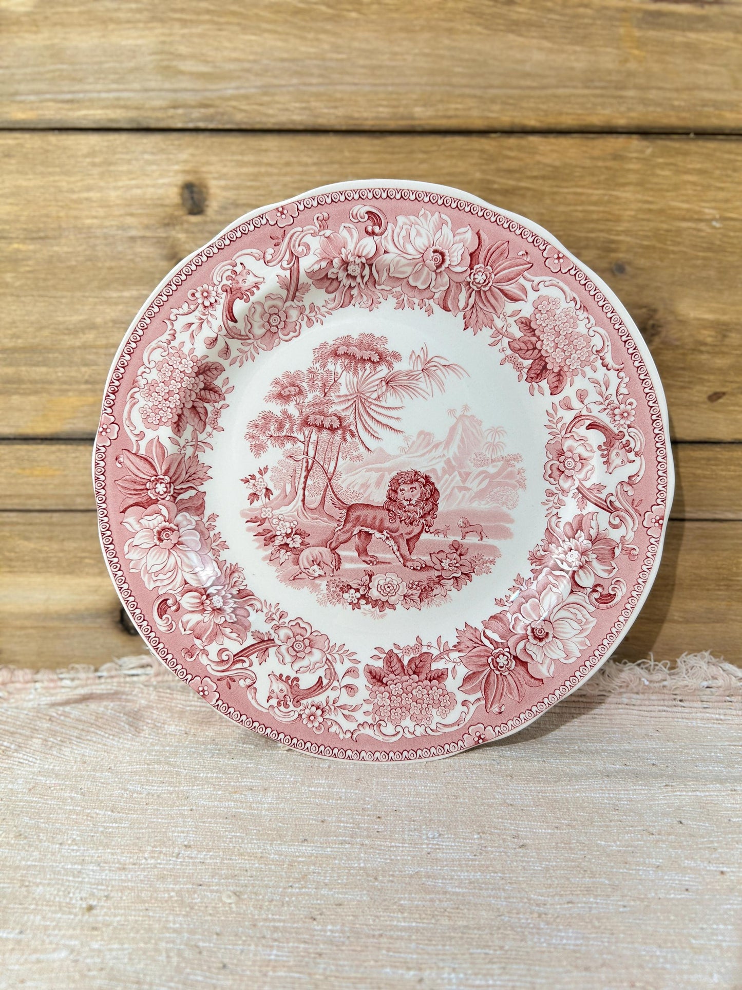 Spode Archive Collection Red & White Plate Aesop's Fables Castle