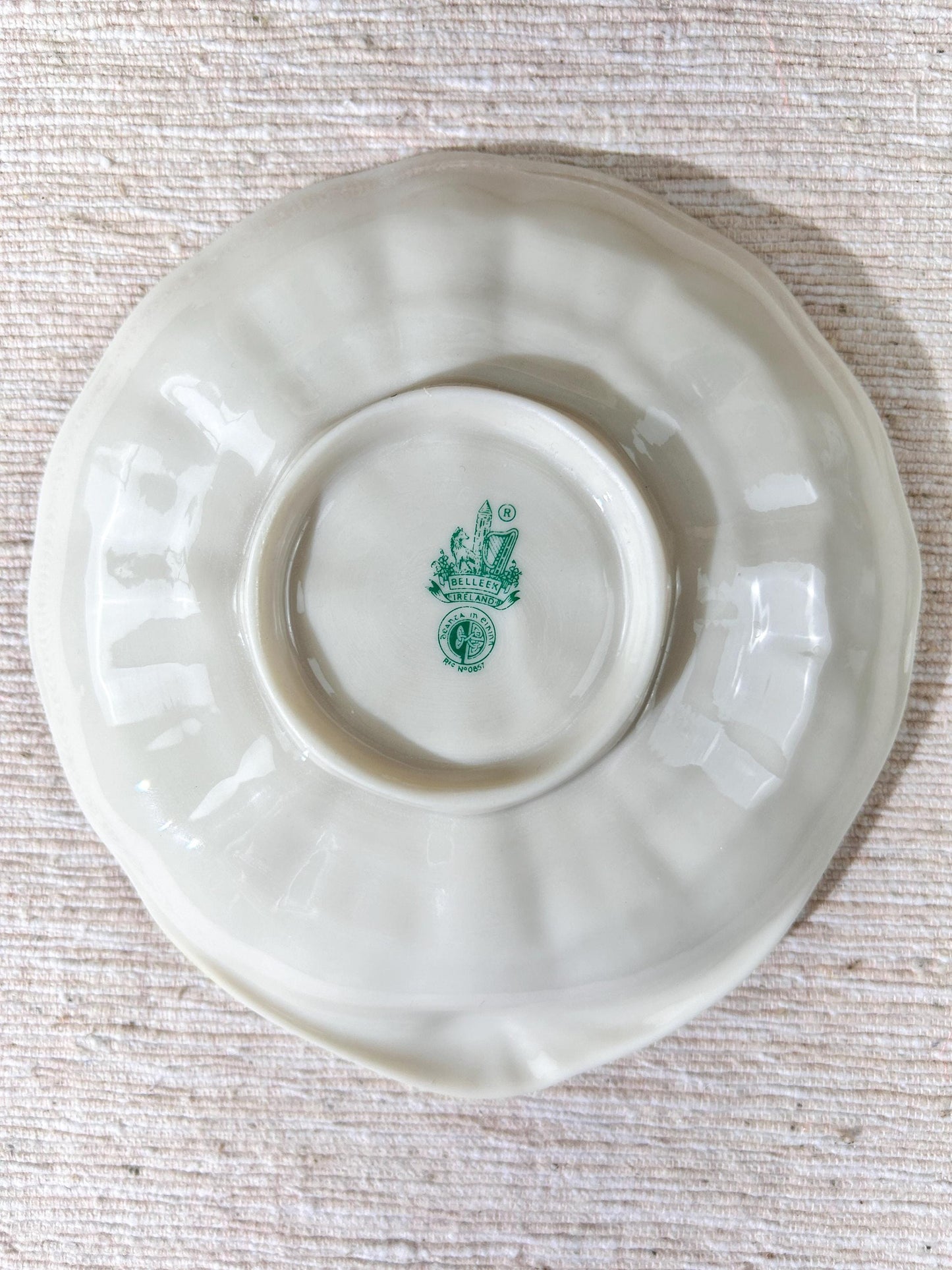 Belleek Tridacna Dish with Handle