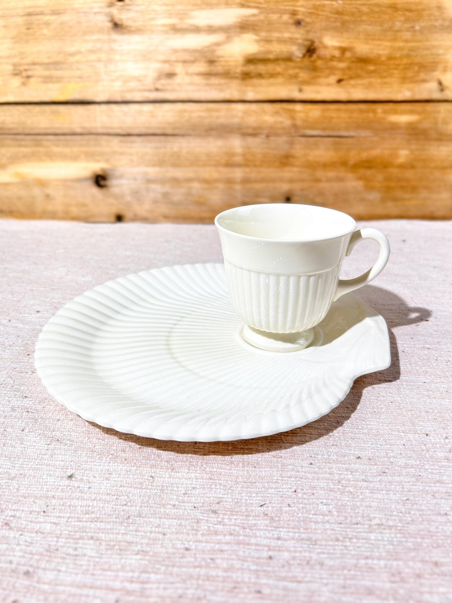 Wedgwood of Etruria Edme Footed Cup & Sandwich Dish Seashell