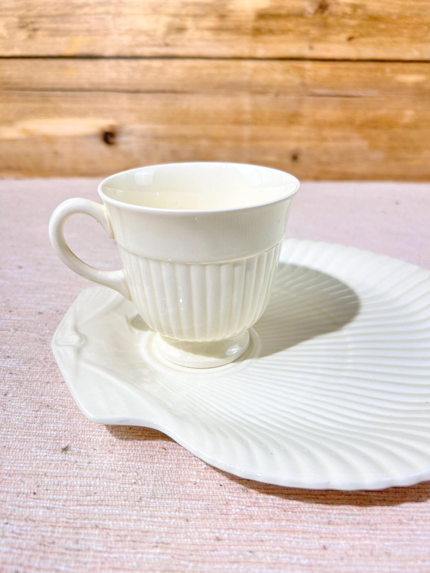 Wedgwood of Etruria Edme Footed Cup & Sandwich Dish Seashell