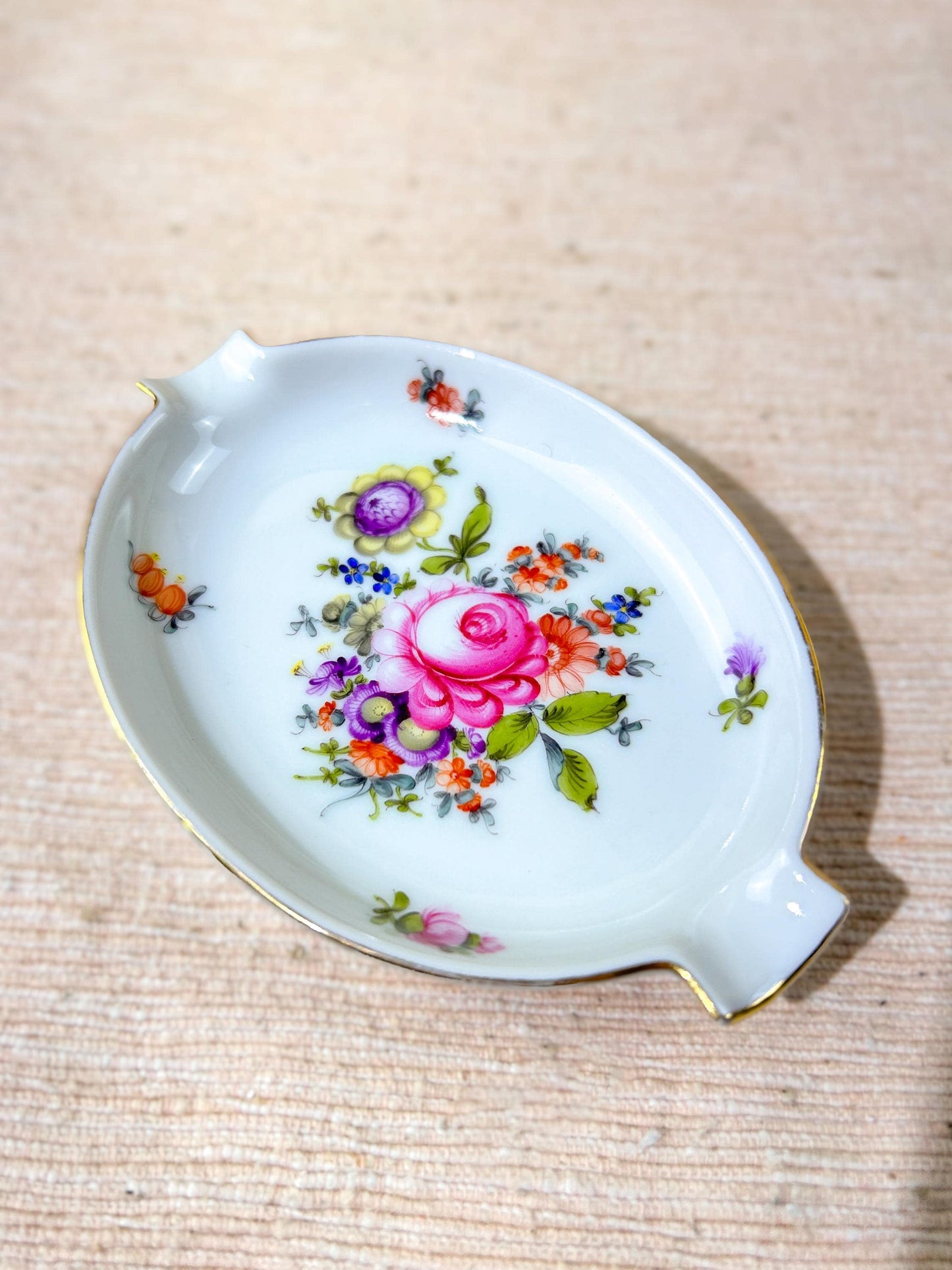 Vintage Herend Hvngary Hand Painted Porcelain Ash Tray