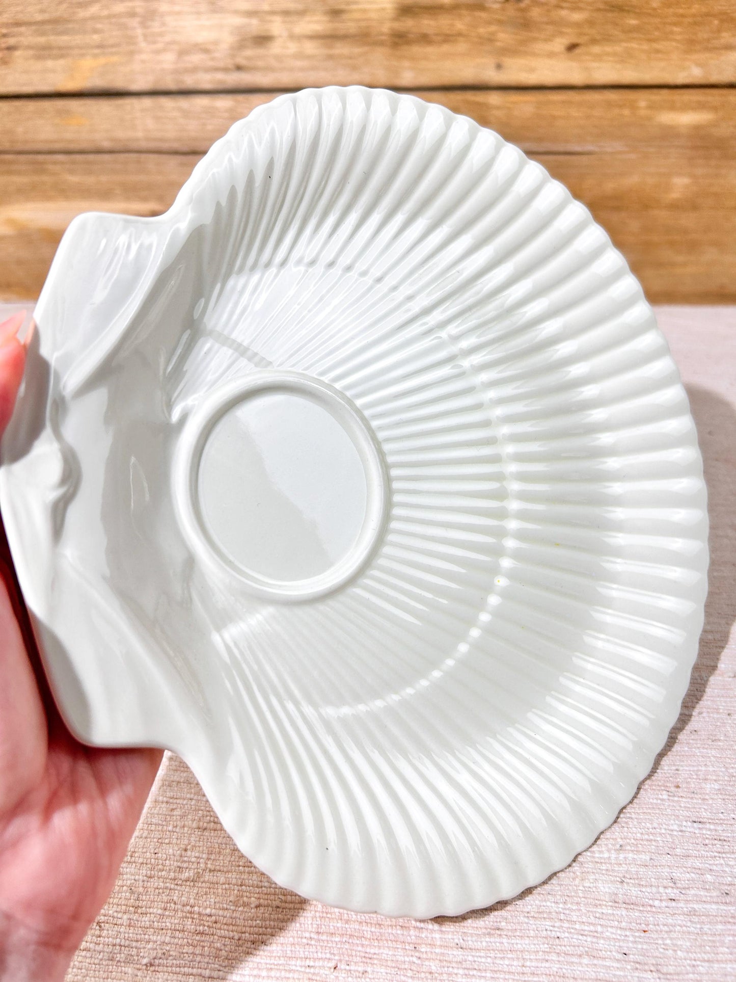 Wedgwood of Etruria Edme Footed Cup & Sandwich Dish Seashell