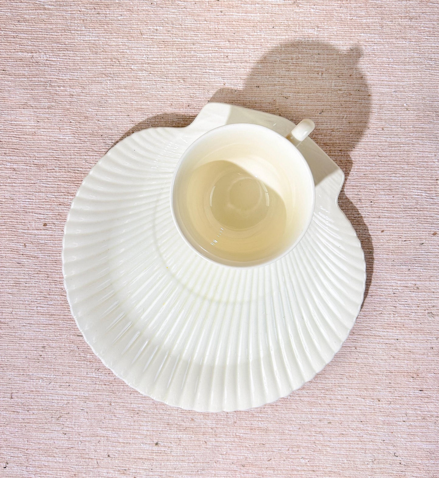 Wedgwood of Etruria Edme Footed Cup & Sandwich Dish Seashell